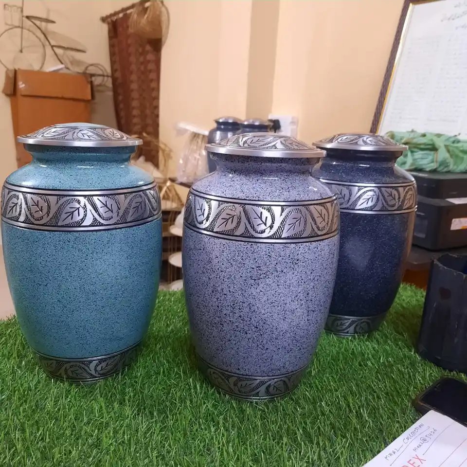 Urns